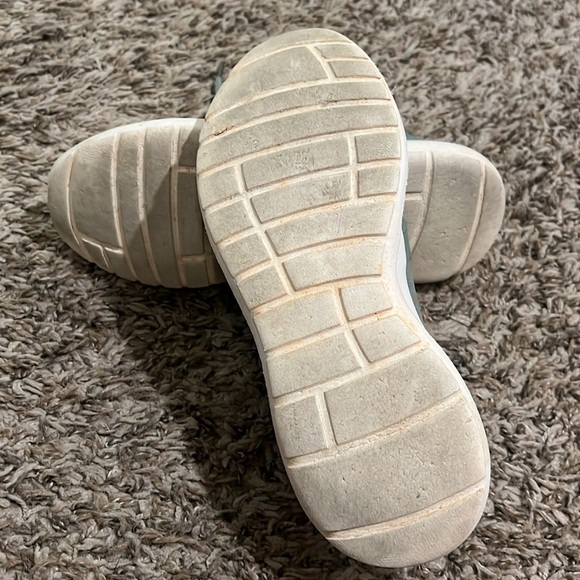 U.S Polo Assn. Shoes, SZ 7 - Picture 3 of 4